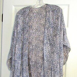 GENTLE FAWN Gorgeous Floral Print Kimono Wrap Shawl With Tassel On Corners